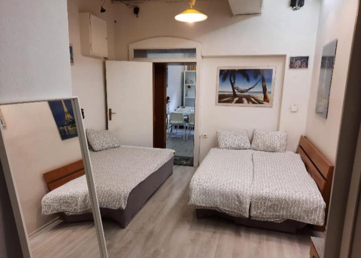 Apartment Youth Vita Zagabria Esterno foto