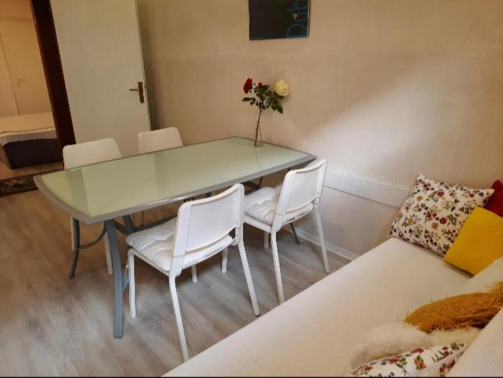 Apartment Youth Vita Zagabria Esterno foto